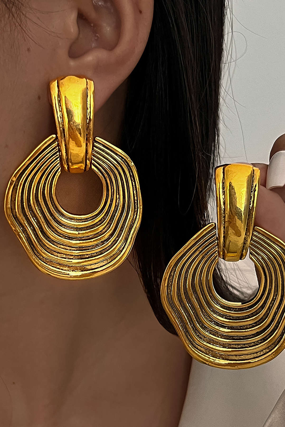 Exaggerated Geometric Textured Earrings - Image 2