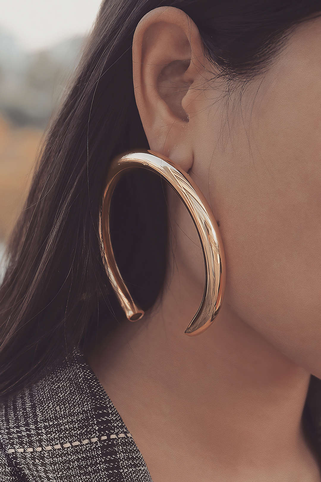 Metal Exaggerated Geometric Semicircular Earrings - Image 2