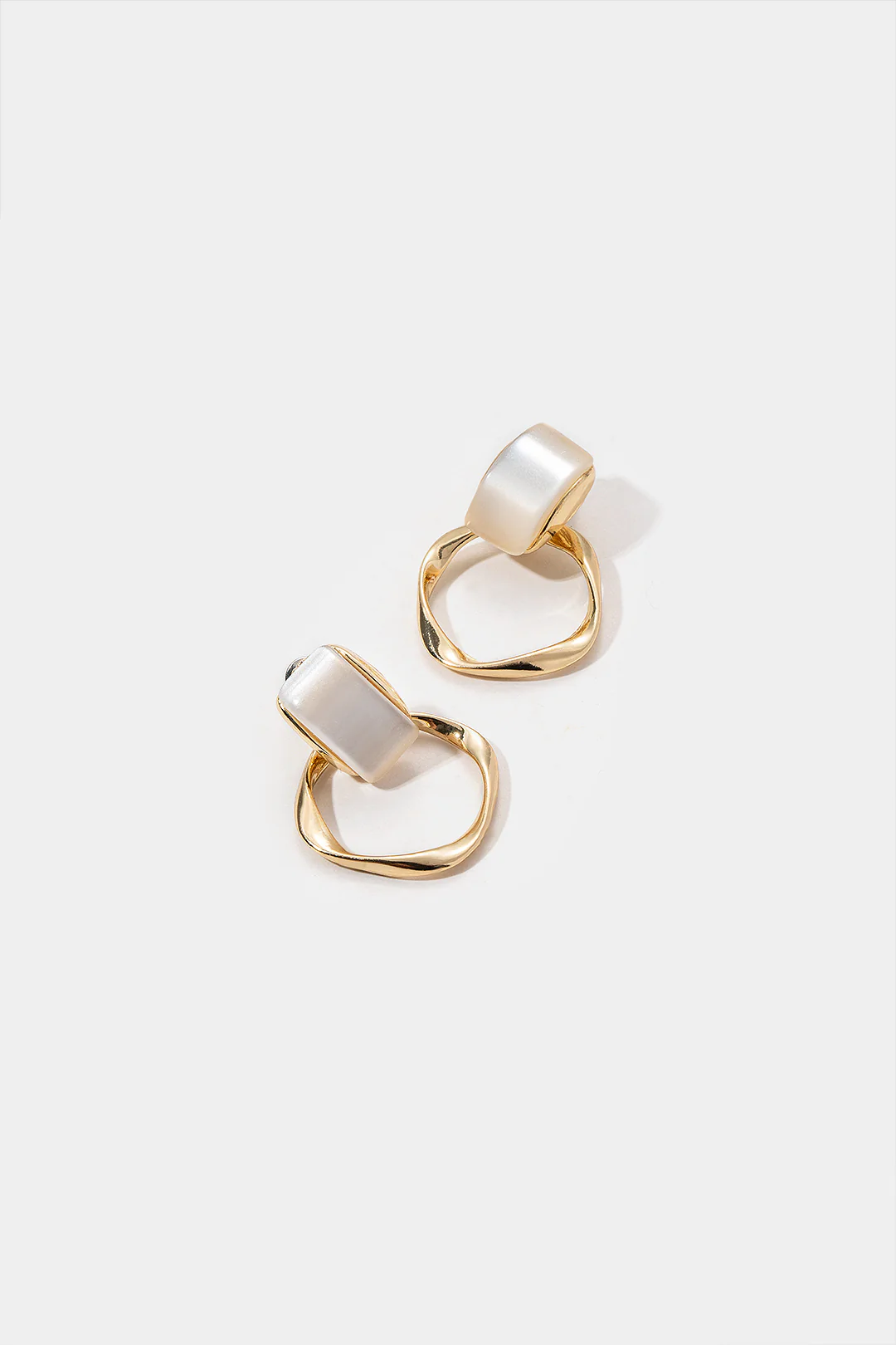 Metal Circle Earrings - Image 2