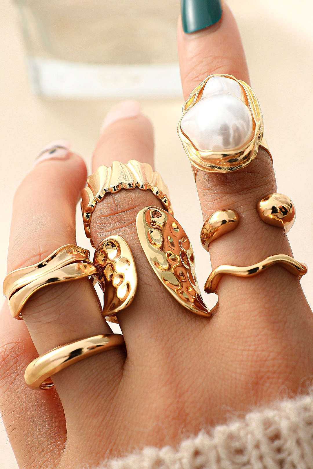 Alloy Irregular Geometric Rings