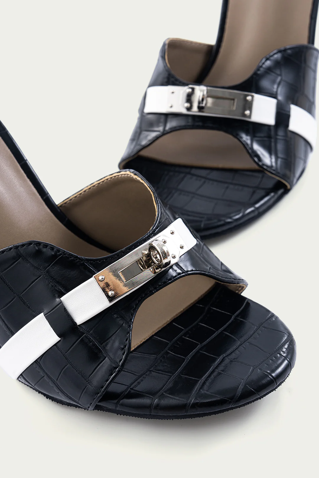 Crocodile Pattern Faux Leather Metallic Heels - Image 3
