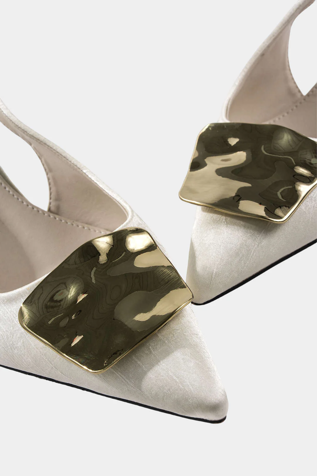 Metallic Decor Buckle Pointed Heels - Image 4