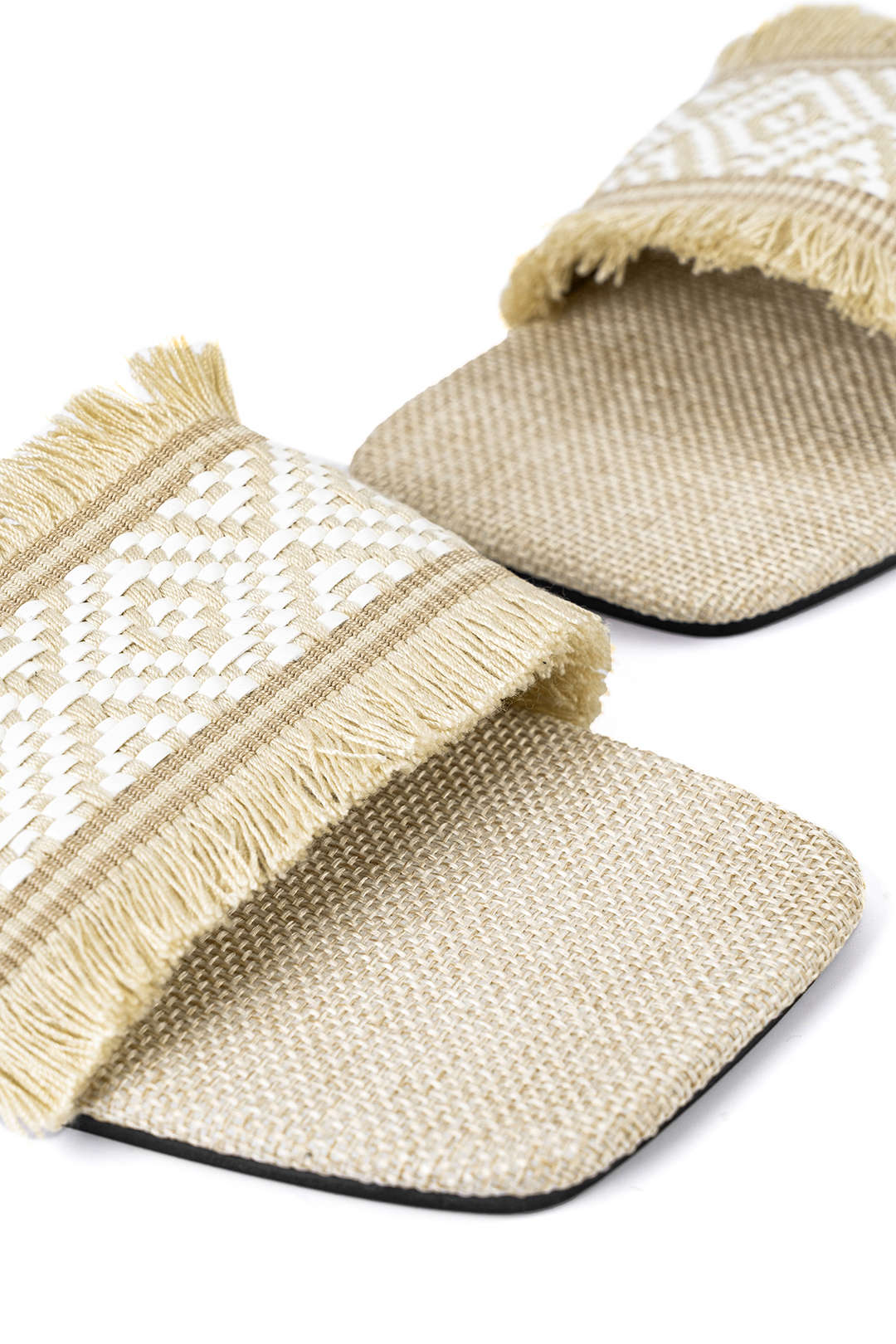 Fringed Weave Beach Slides - Image 10