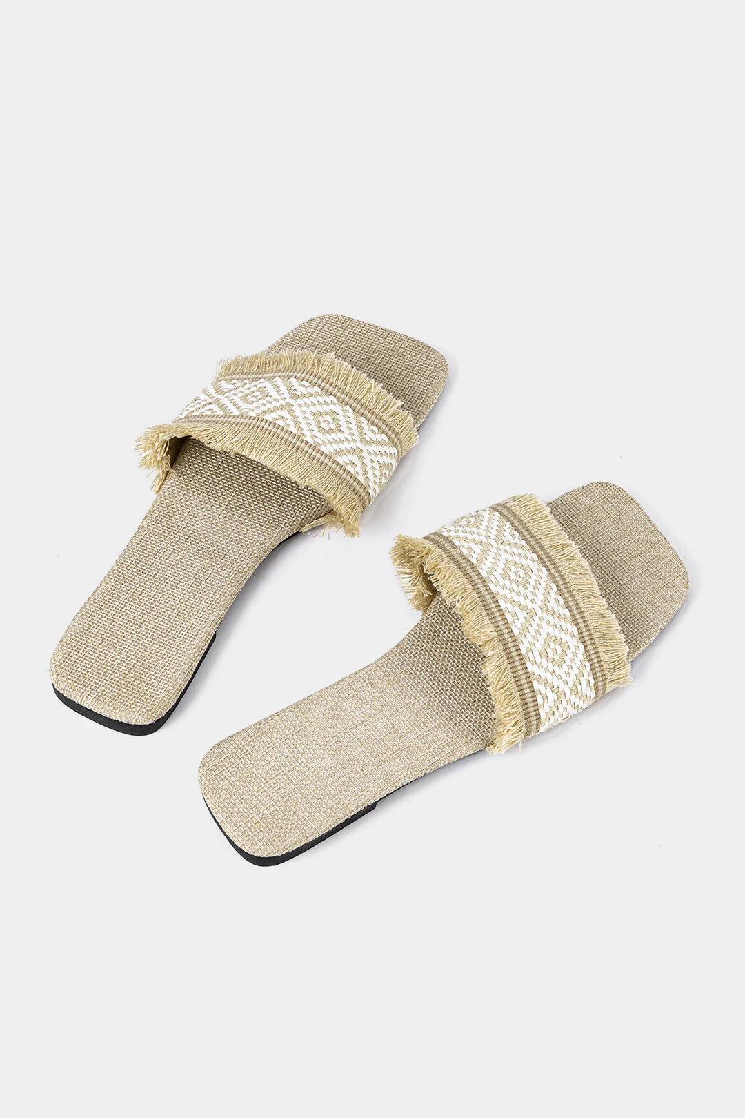 Fringed Weave Beach Slides - Image 8