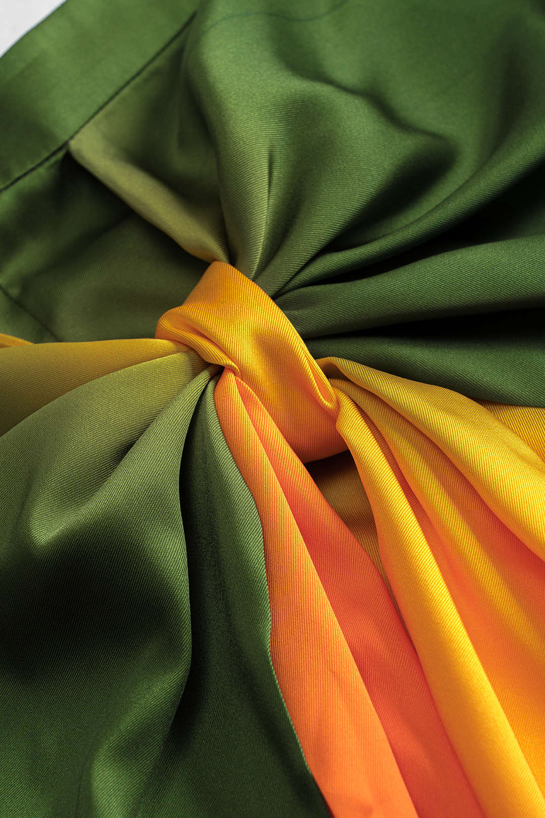 Ombre Print Satin Ruched Tie Front Zipper Skirt - Image 13