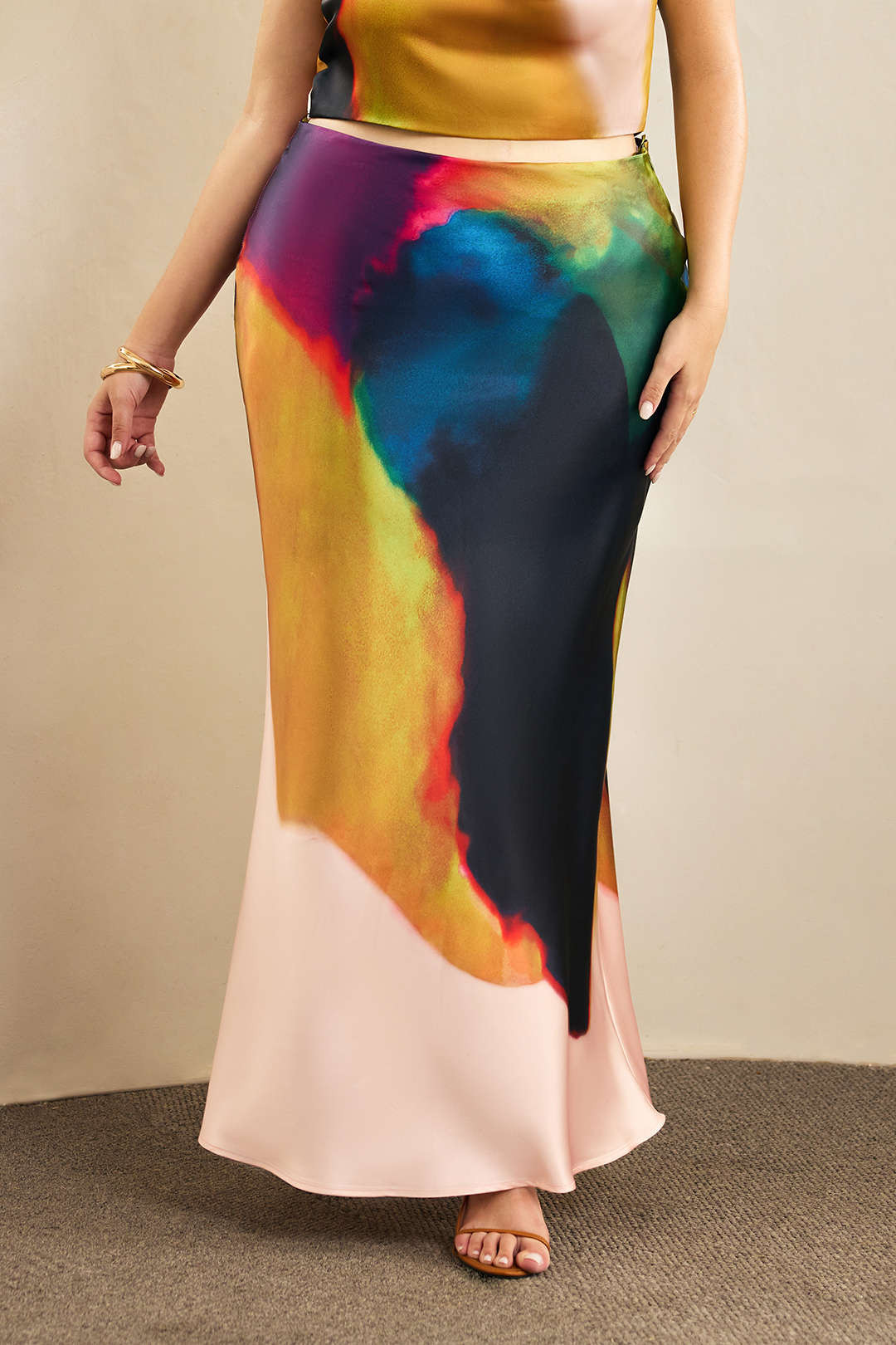 Plus Size Ombre Print Satin Zipper Skirt - Image 6