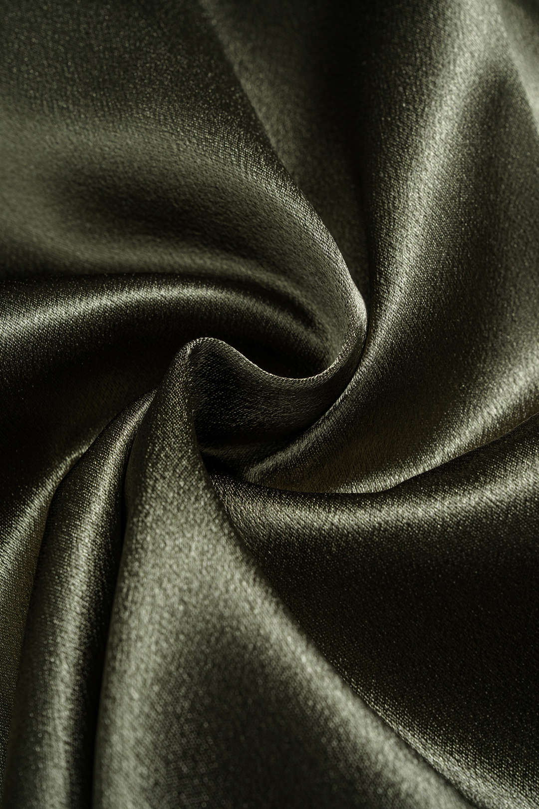 Plus Size Satin Pleated Patchwork Skirt - Image 3
