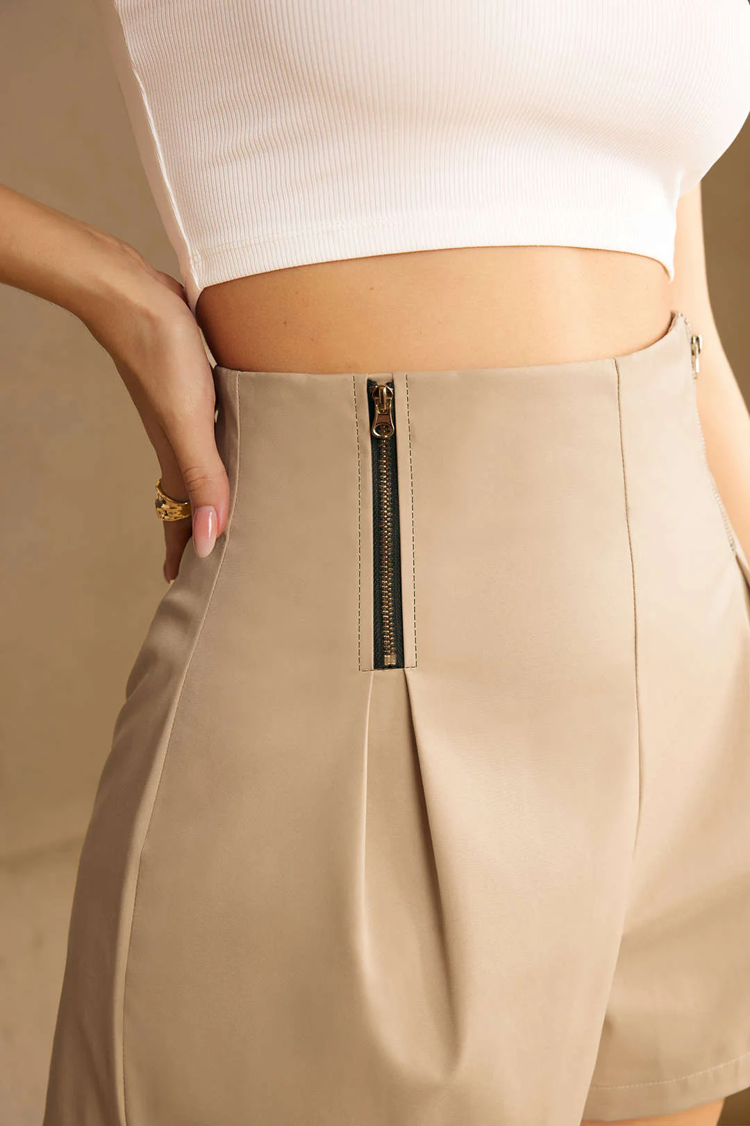 High Waist Ruched Zipper Shorts - Image 8