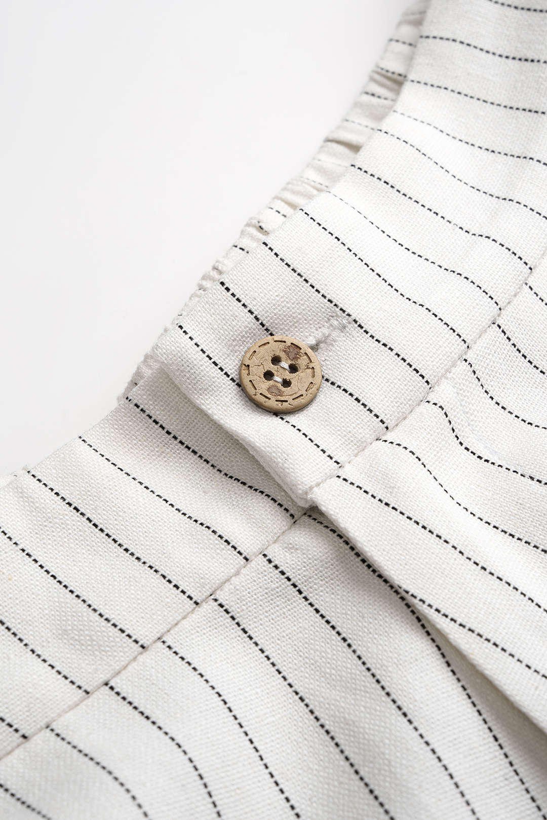 Striped Linen Ruched Wide Leg Shorts - Image 3