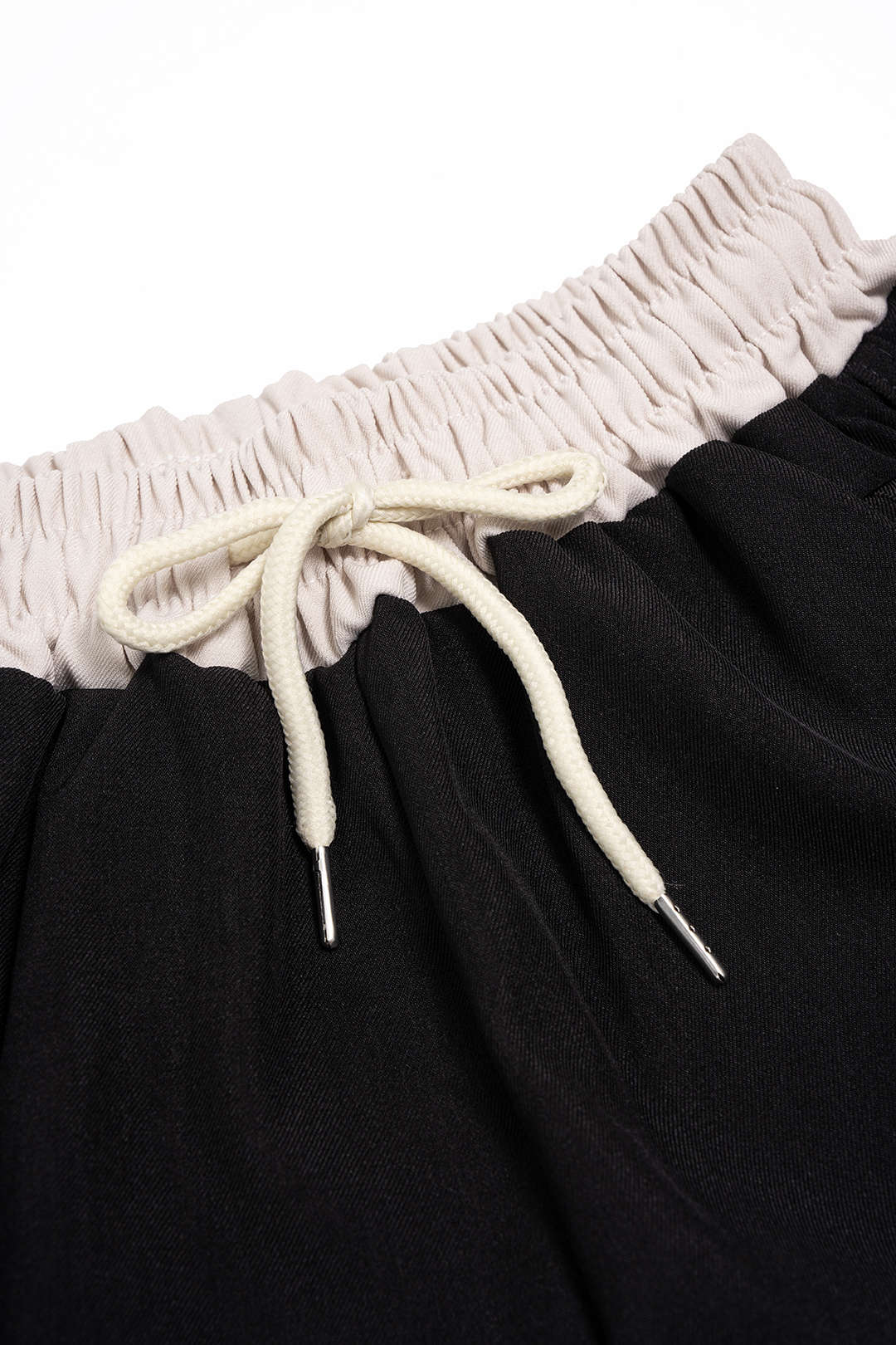 Contrast Pocket Drawstring Shirred Waistband Shorts - Image 5