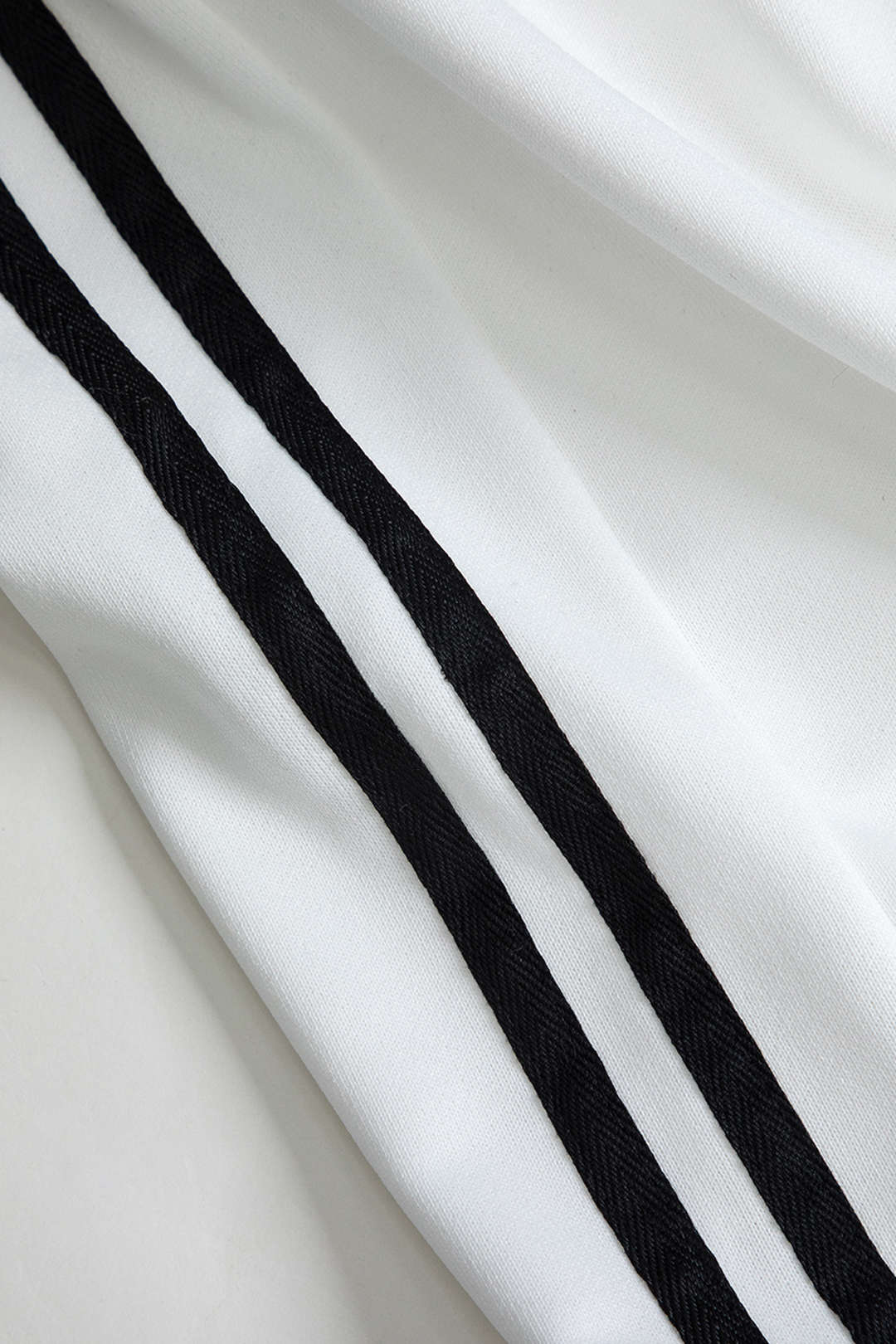 Contrast Tie-Up Wide Leg Trousers - Image 4