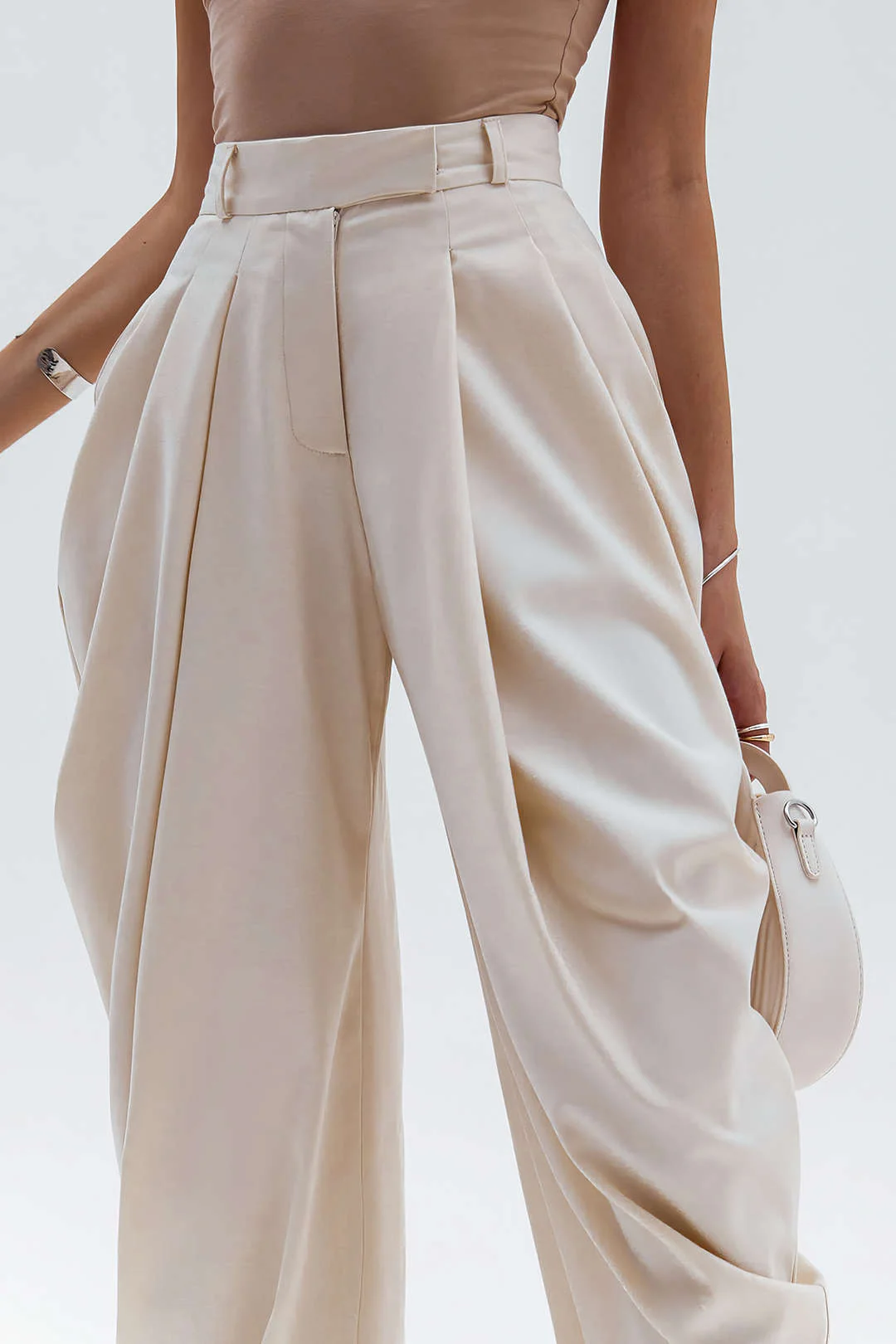 Ruched Solid Trousers - Image 12