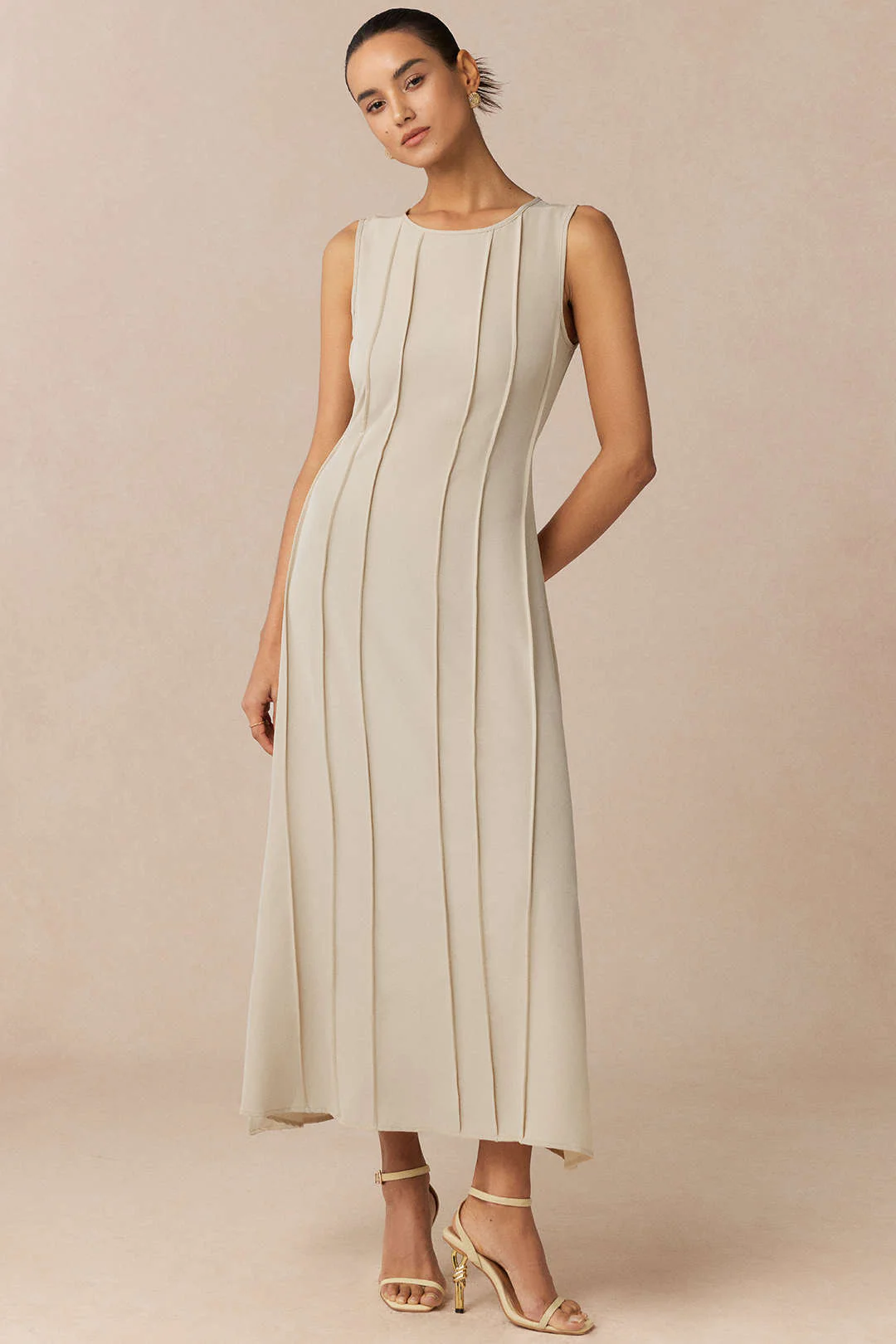 Round Neck Sleeveless Midi Dress