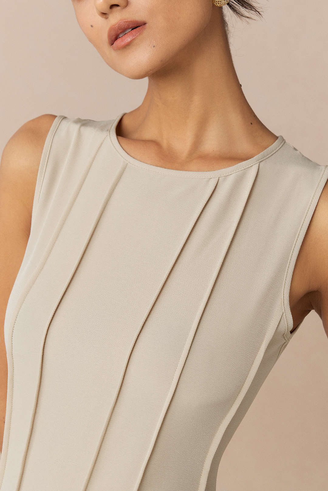 Round Neck Sleeveless Midi Dress - Image 3