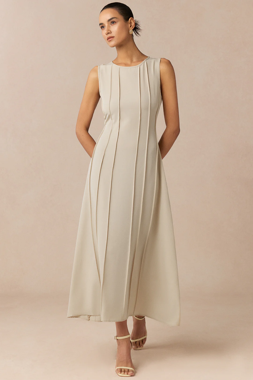 Round Neck Sleeveless Midi Dress - Image 4