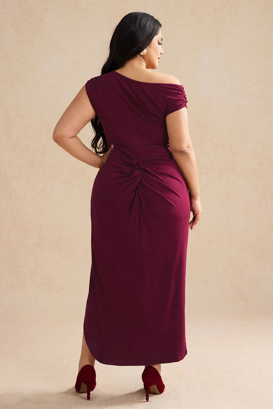 Plus Size Ruched Sleeveless Midi Dress - Image 6
