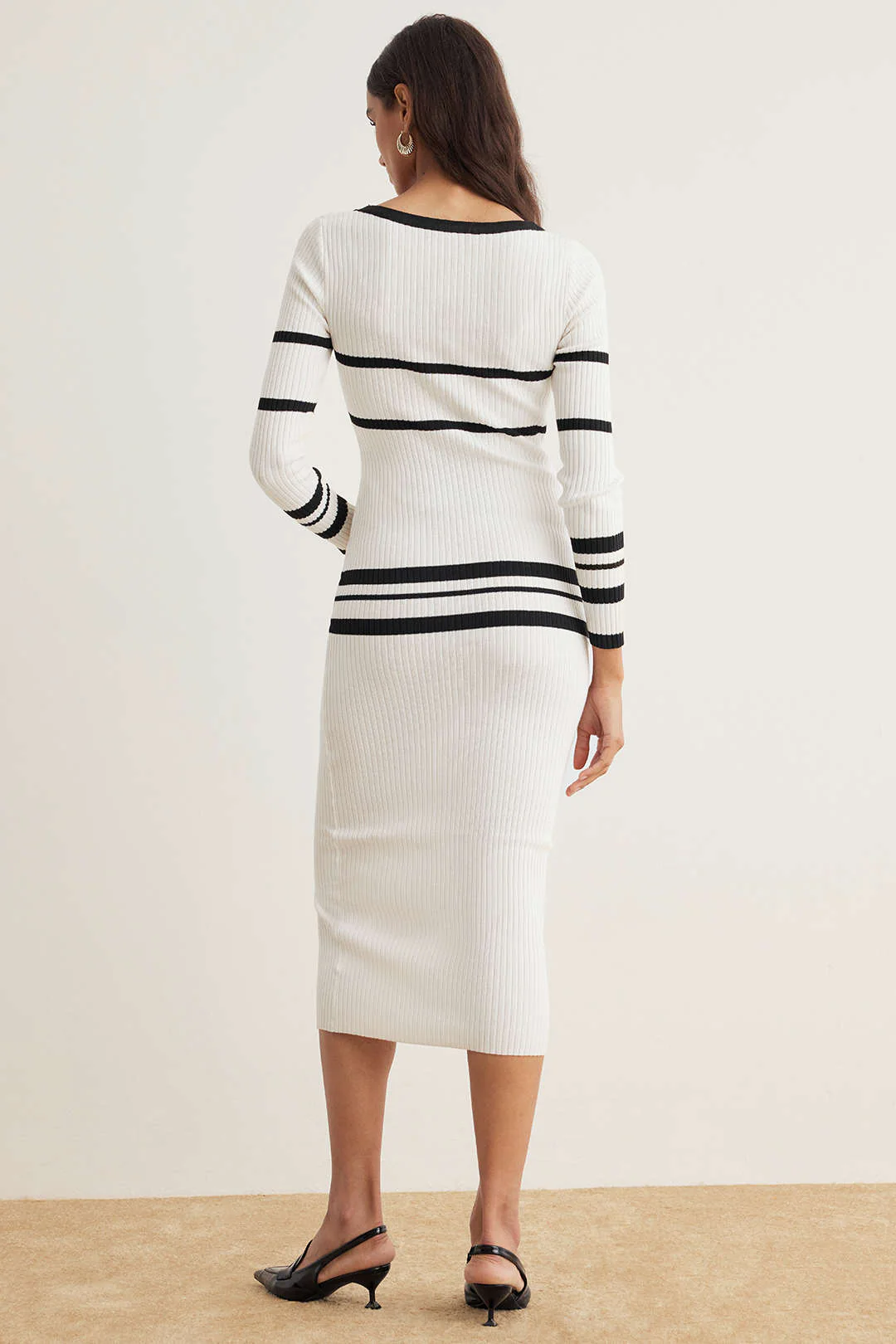 Knit Round Neck Contrast Long Sleeve Midi Dress - Image 2