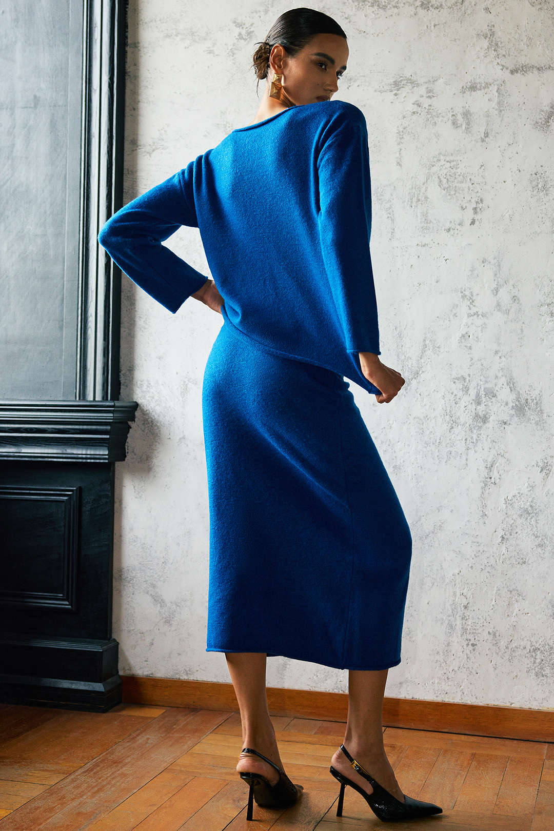 Knit Round Neck Long-Sleeve Top And Shirred Waistband Drawstring Skirt Set - Image 3