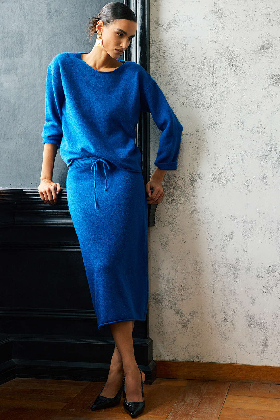 Knit Round Neck Long-Sleeve Top And Shirred Waistband Drawstring Skirt Set - Image 4