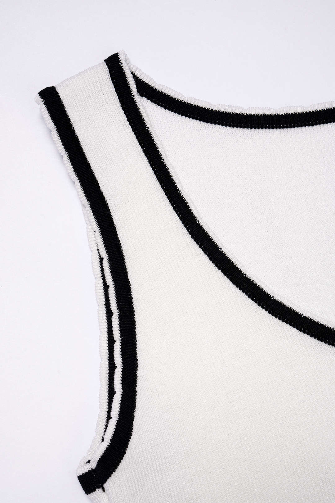 Knit Contrast Round Neck Sleeveless Dress - Image 3