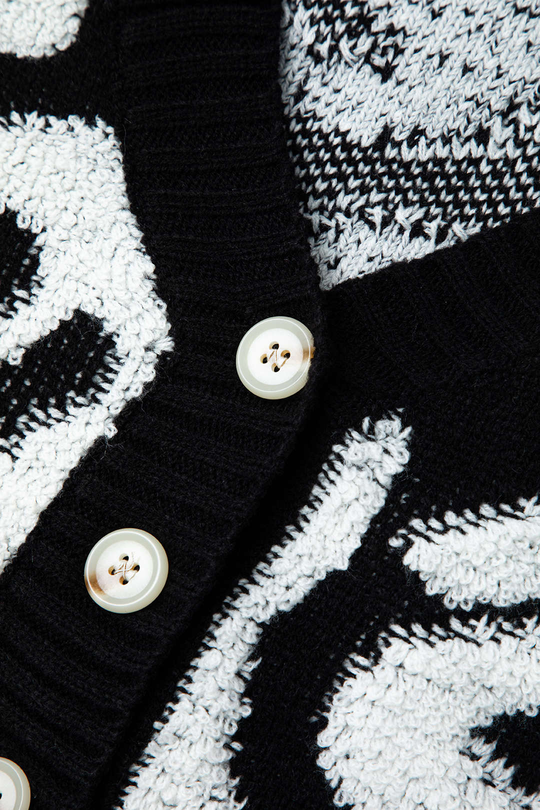 Colorblock V-neck Knit Button Up Cardigan - Image 8
