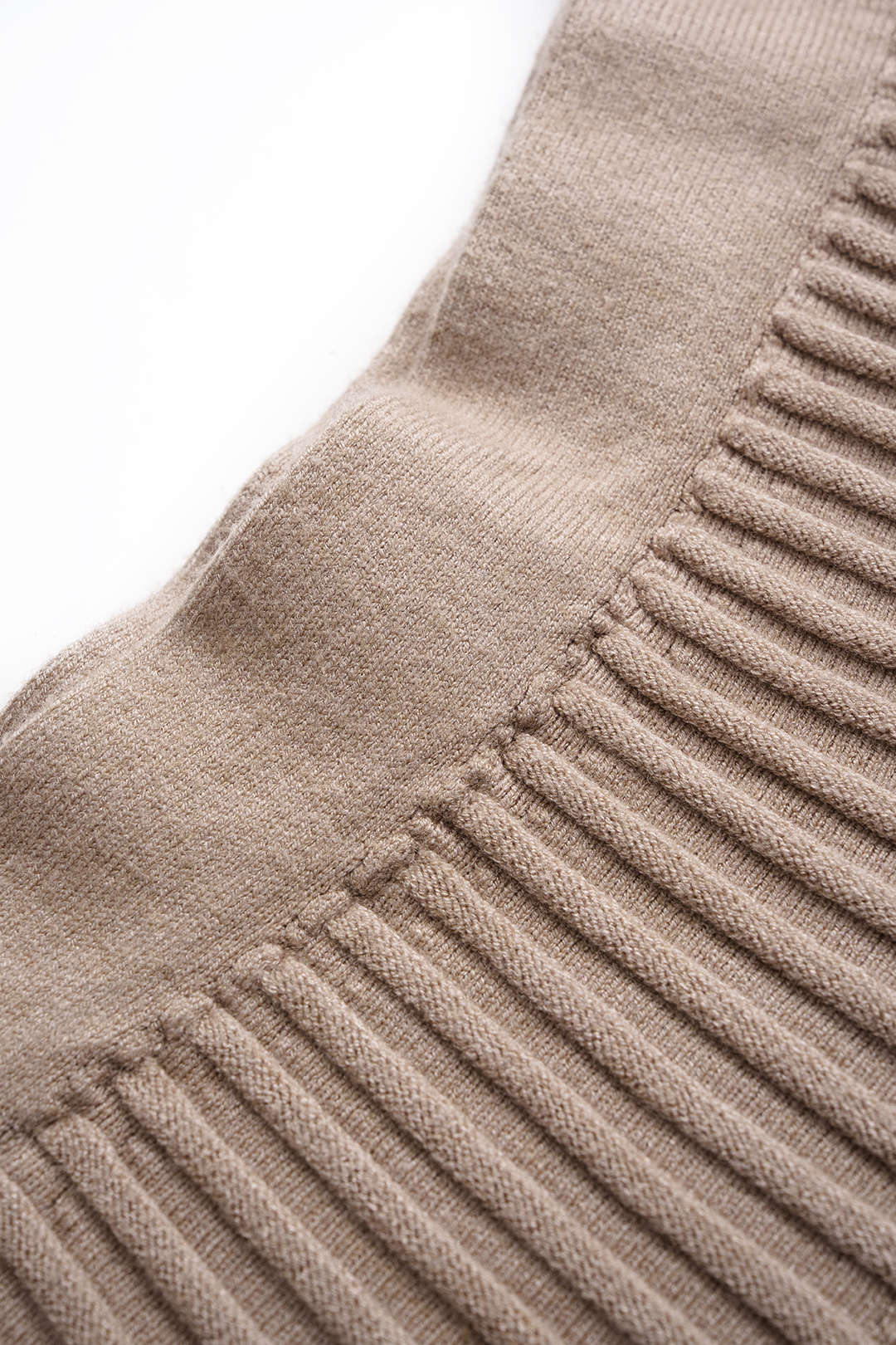 Knit Pleated High Waist Skirt - Image 3