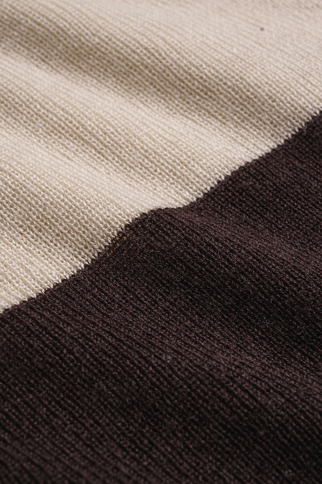 Knit Contrast Ruched Skirt - Image 8