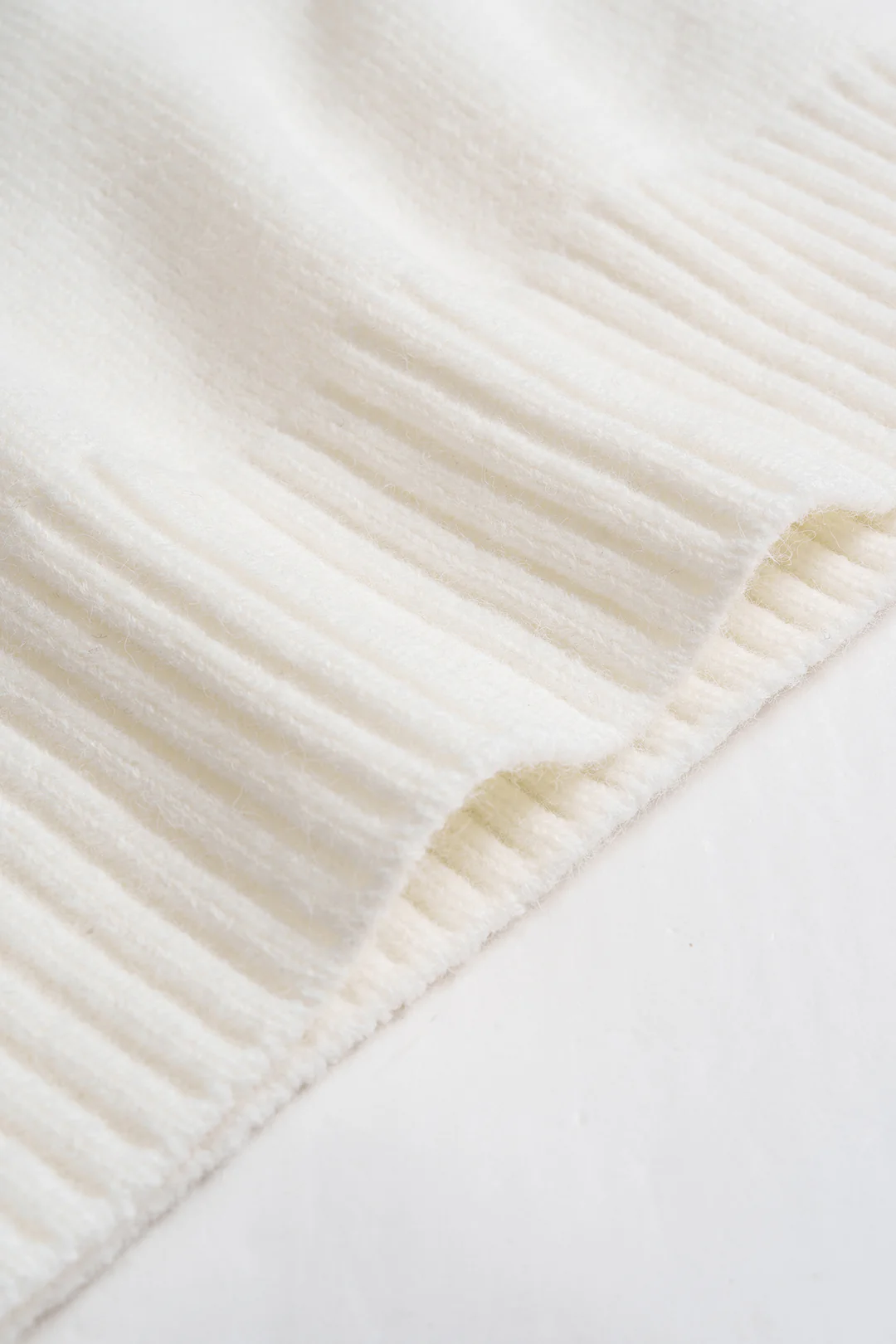 Knit V-Neck Chain Long-Sleeve Top - Image 8