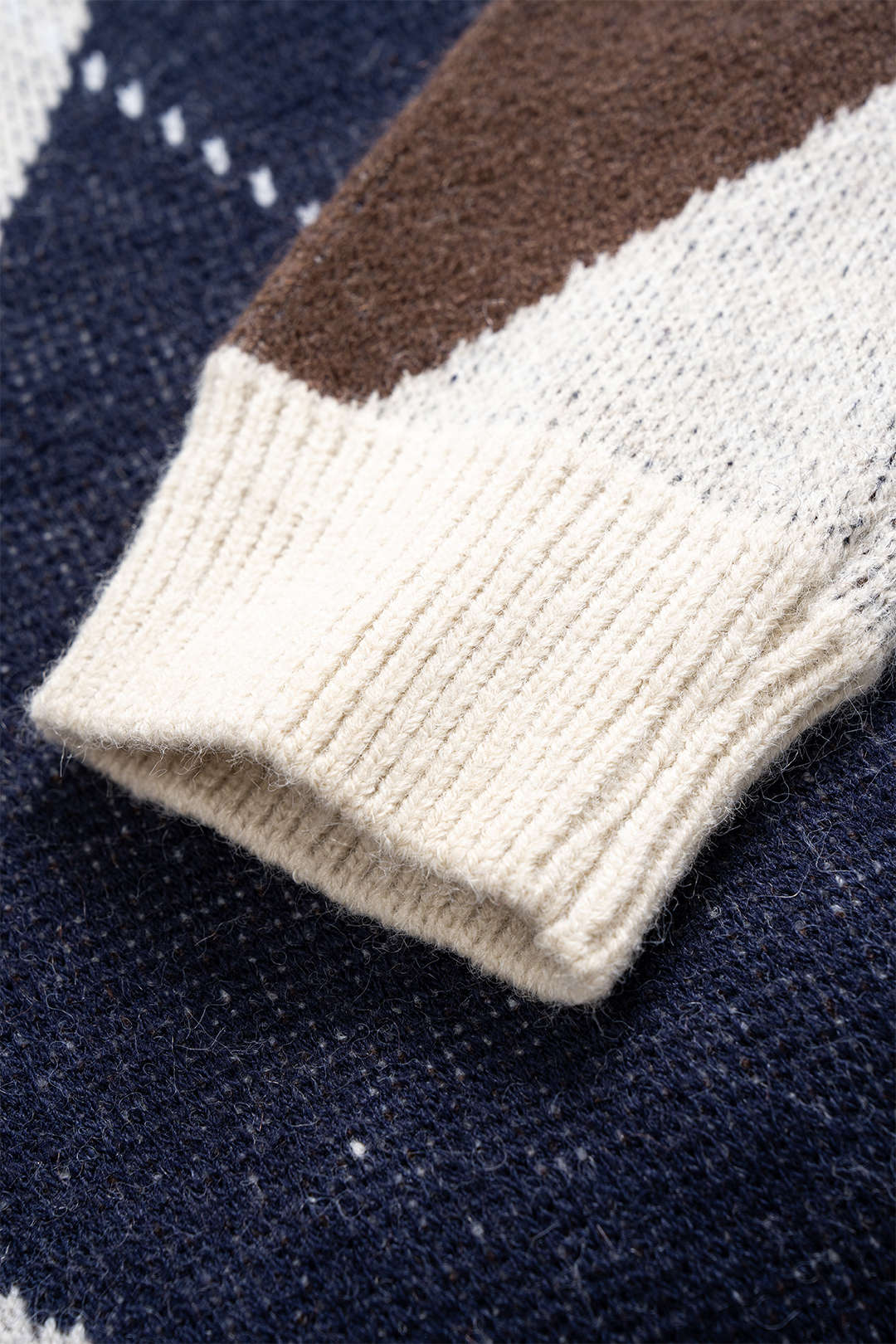 Contrast Print Knit Long-Sleeve Top - Image 5