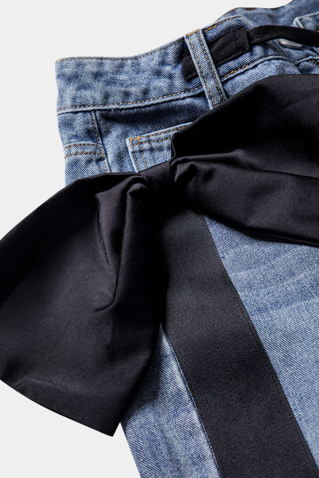 Bow Tie Patchwork Pocket Jeans - Image 4