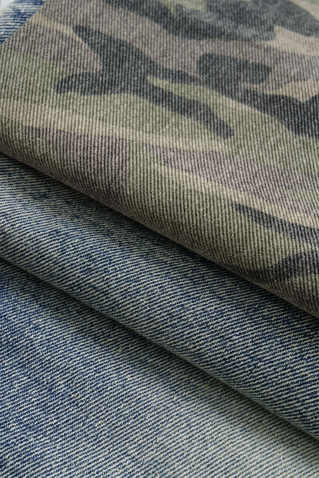 Camo Print Denim Patchwork Button Pocket Jeans - Image 5
