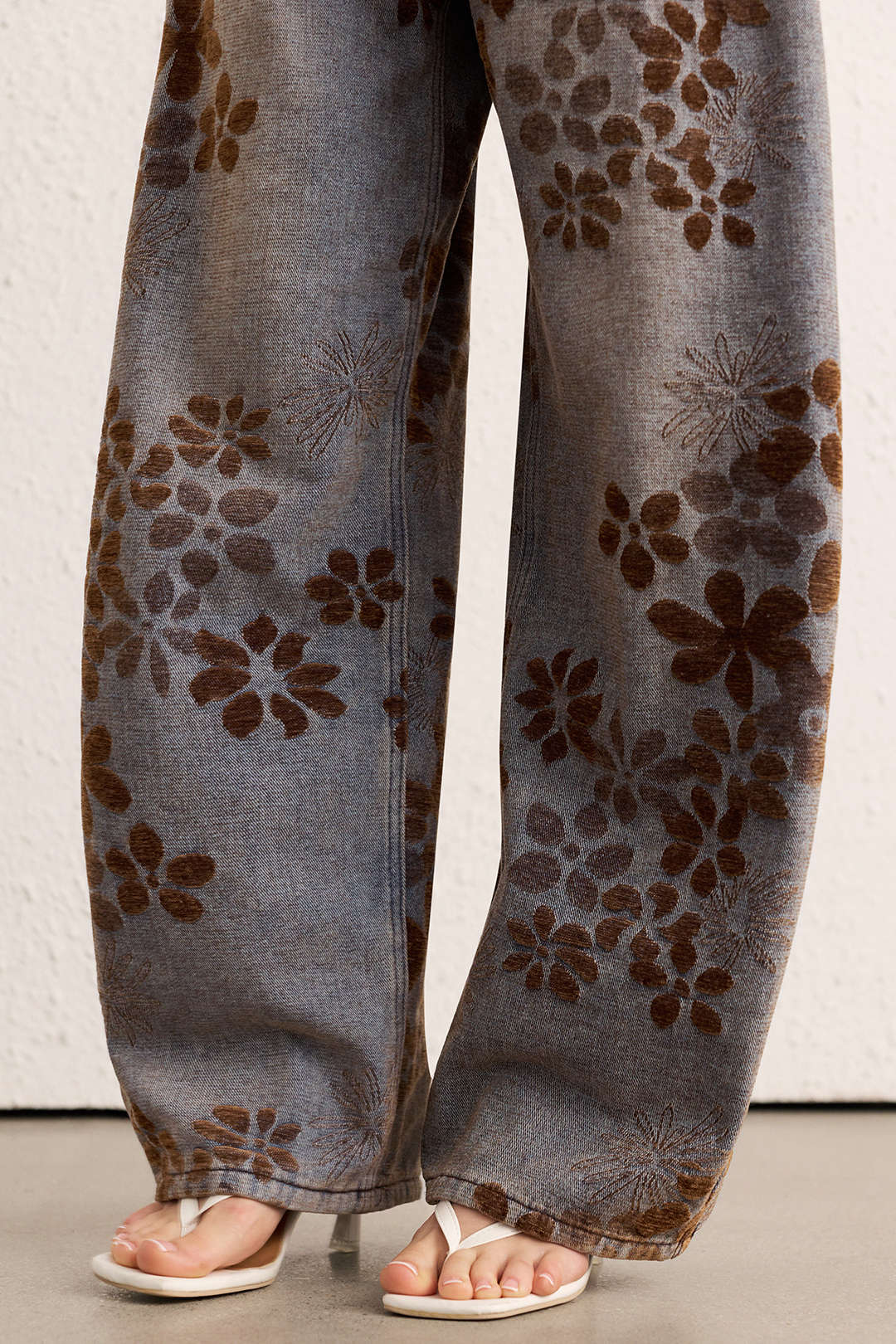 Denim Floral Print High-Waist Pocket Jeans - Image 6