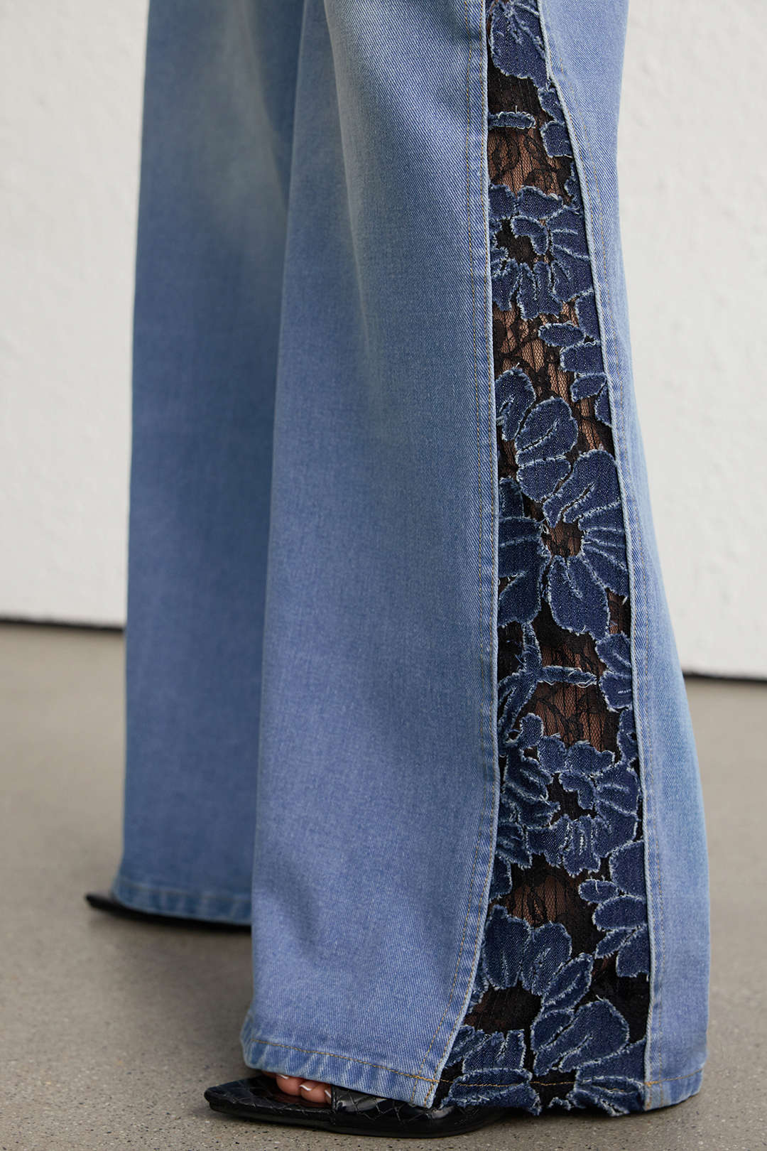 Denim Patchwork Lace Trim Wide Leg Jeans - Image 4