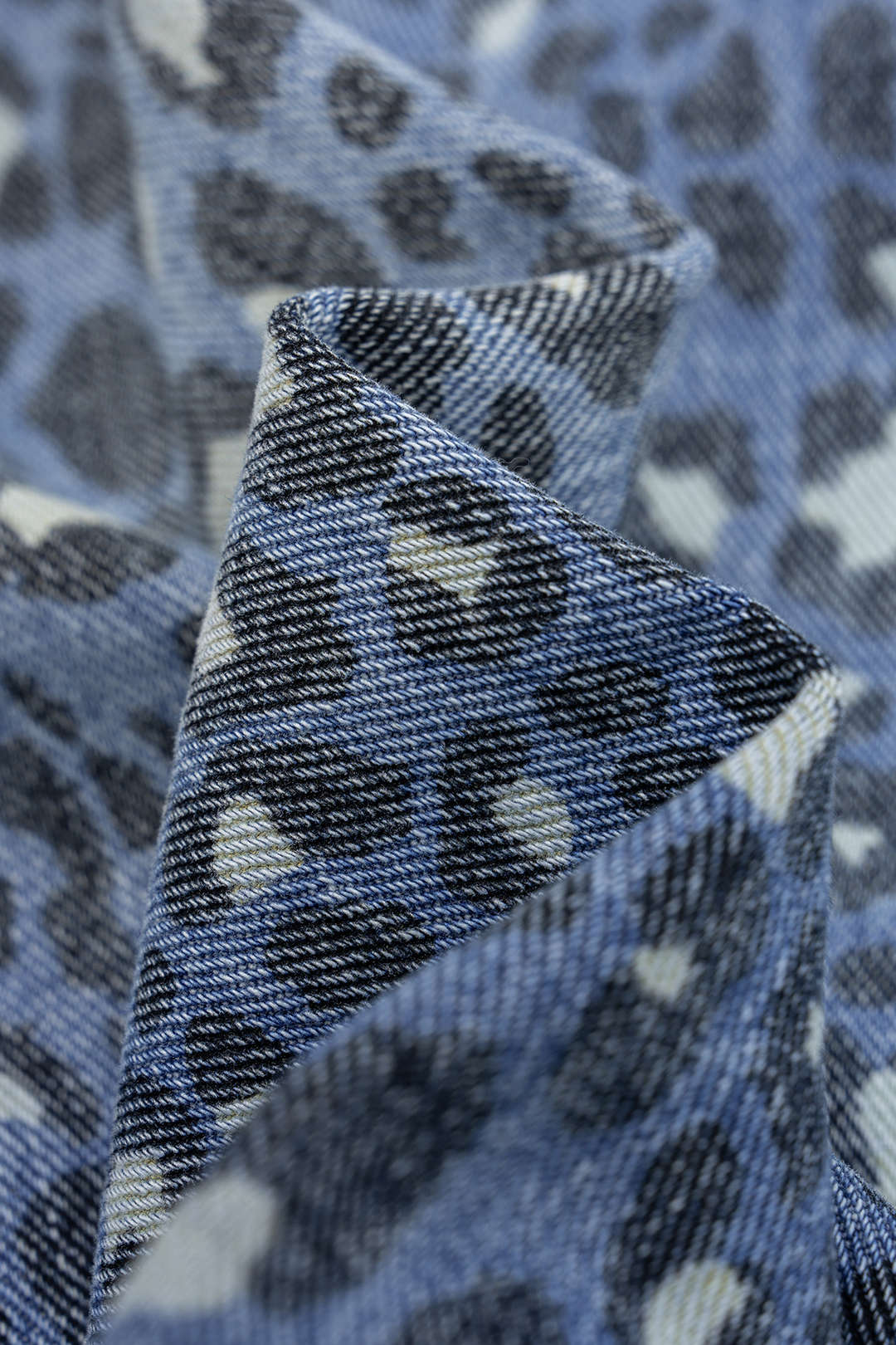 Denim Leopard Print High Waist Wide Leg Jeans - Image 4