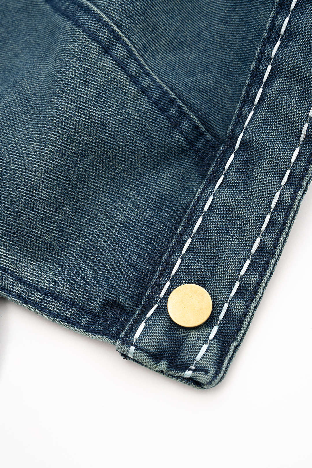 Denim V-Neck Sleeveless Metallic Button Vest - Image 3