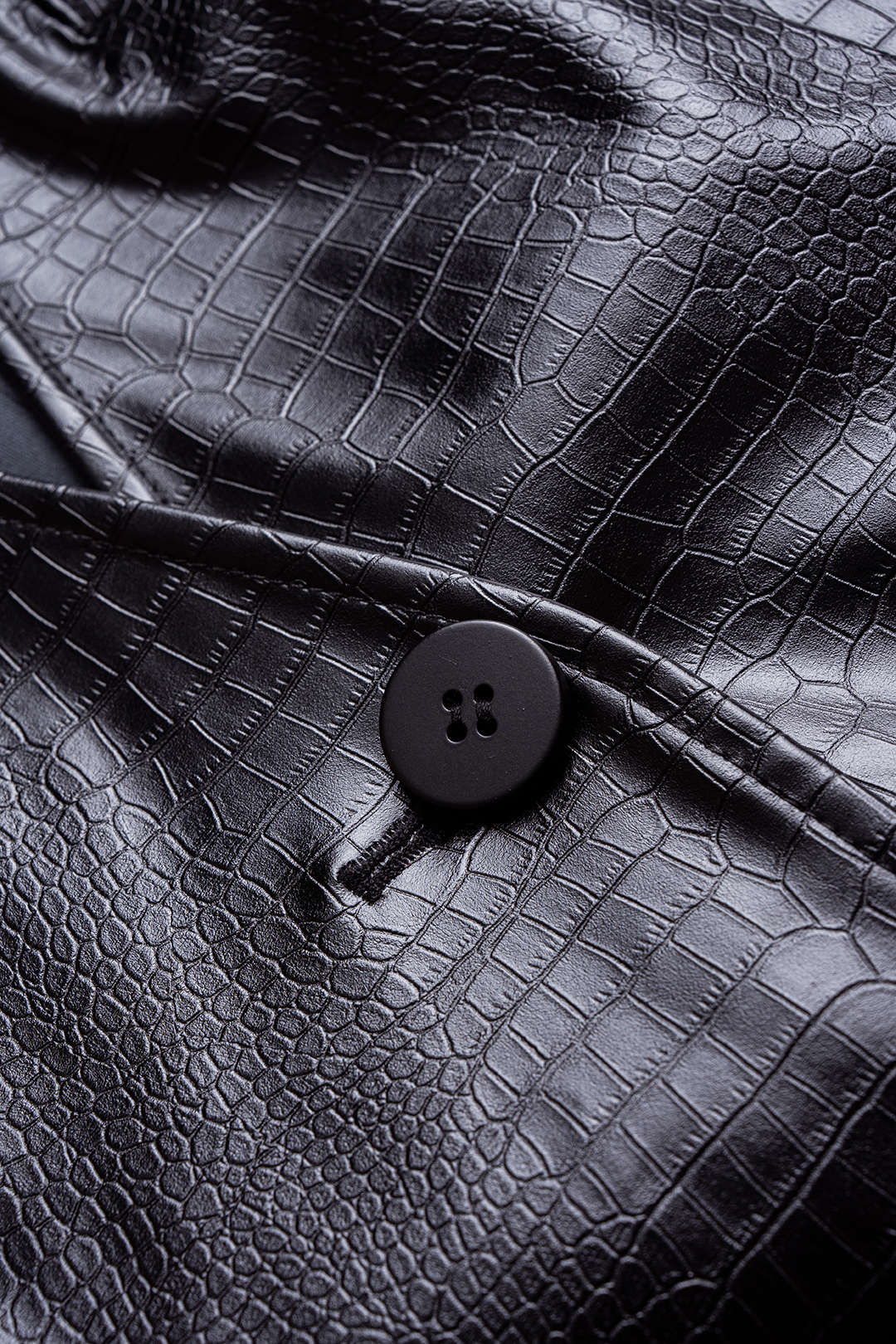 Crocodile Print Faux Leather V-Neck Pocket Jakcet - Image 3