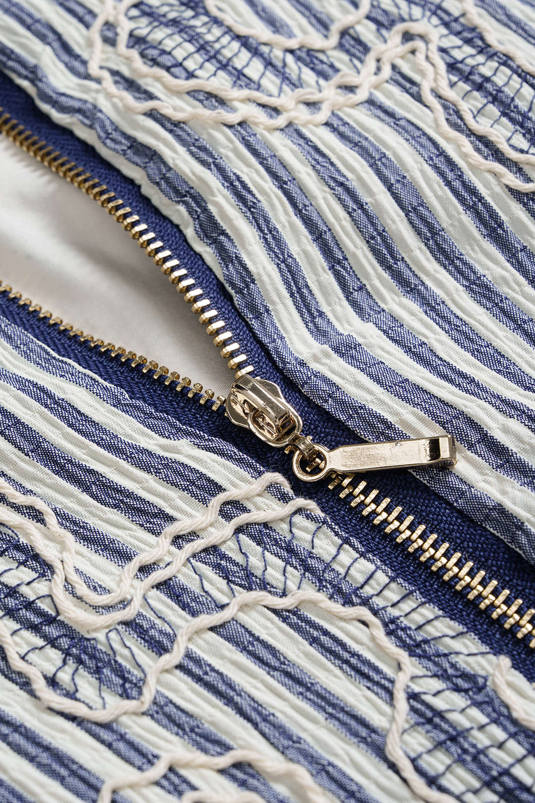 Stripes Print Floral Embroidery Zipper Jacket - Image 3