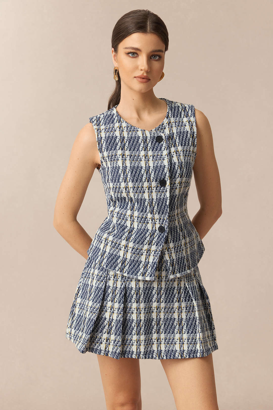 Plaid Print Round Neck Tank Top - Image 3