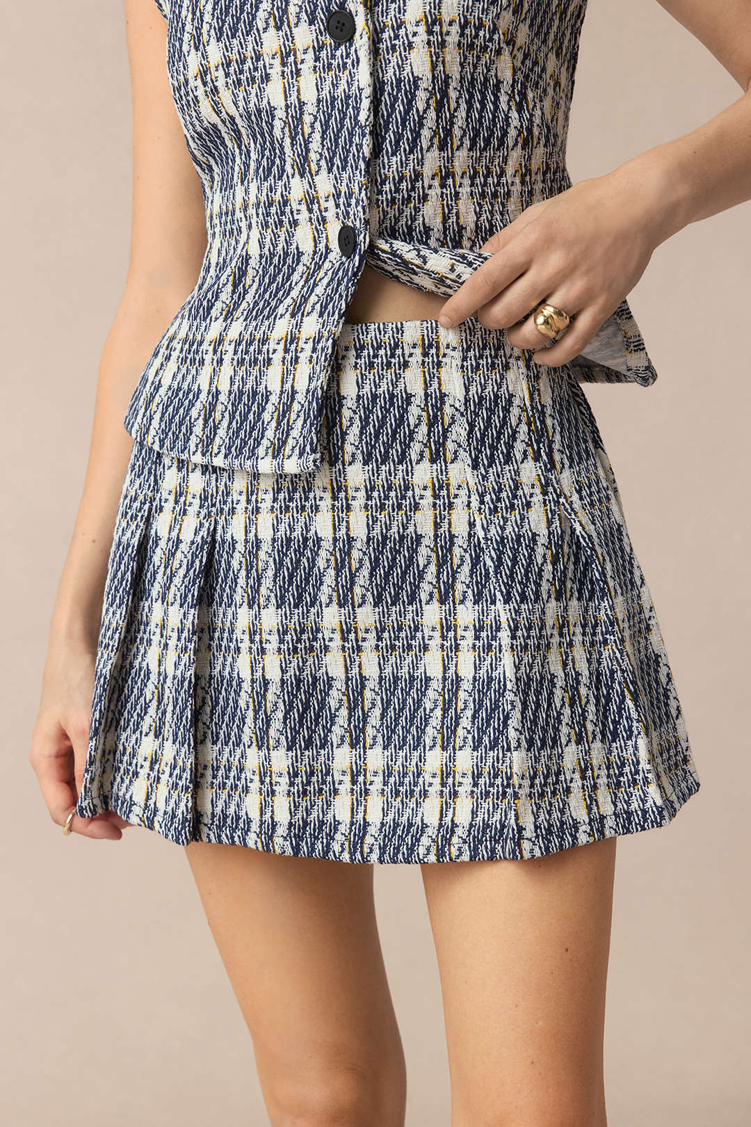 Plaid Print Round Neck Tank Top - Image 4