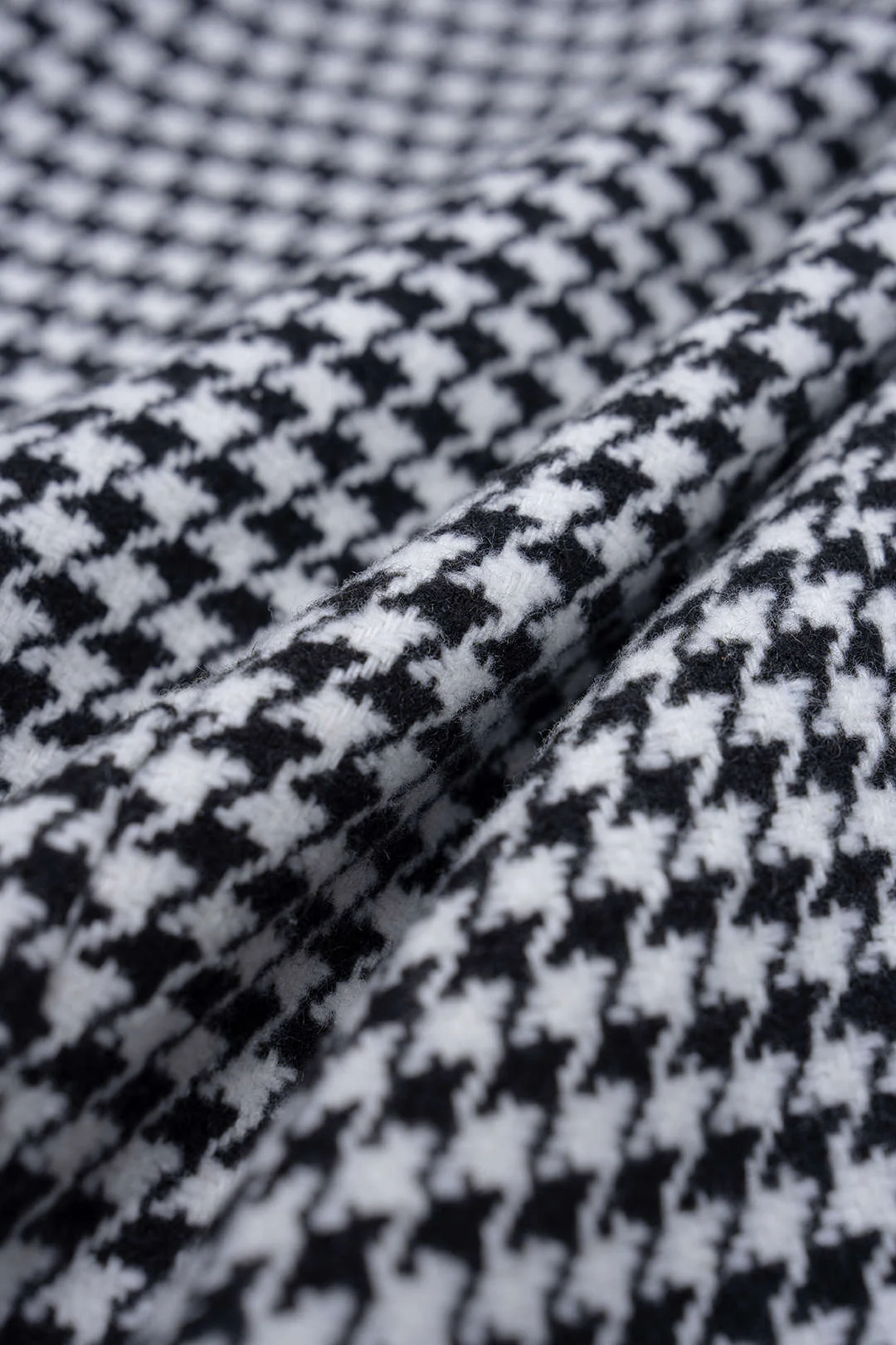 Houndstooth Print Tweed Notched Lapel Vest - Image 3