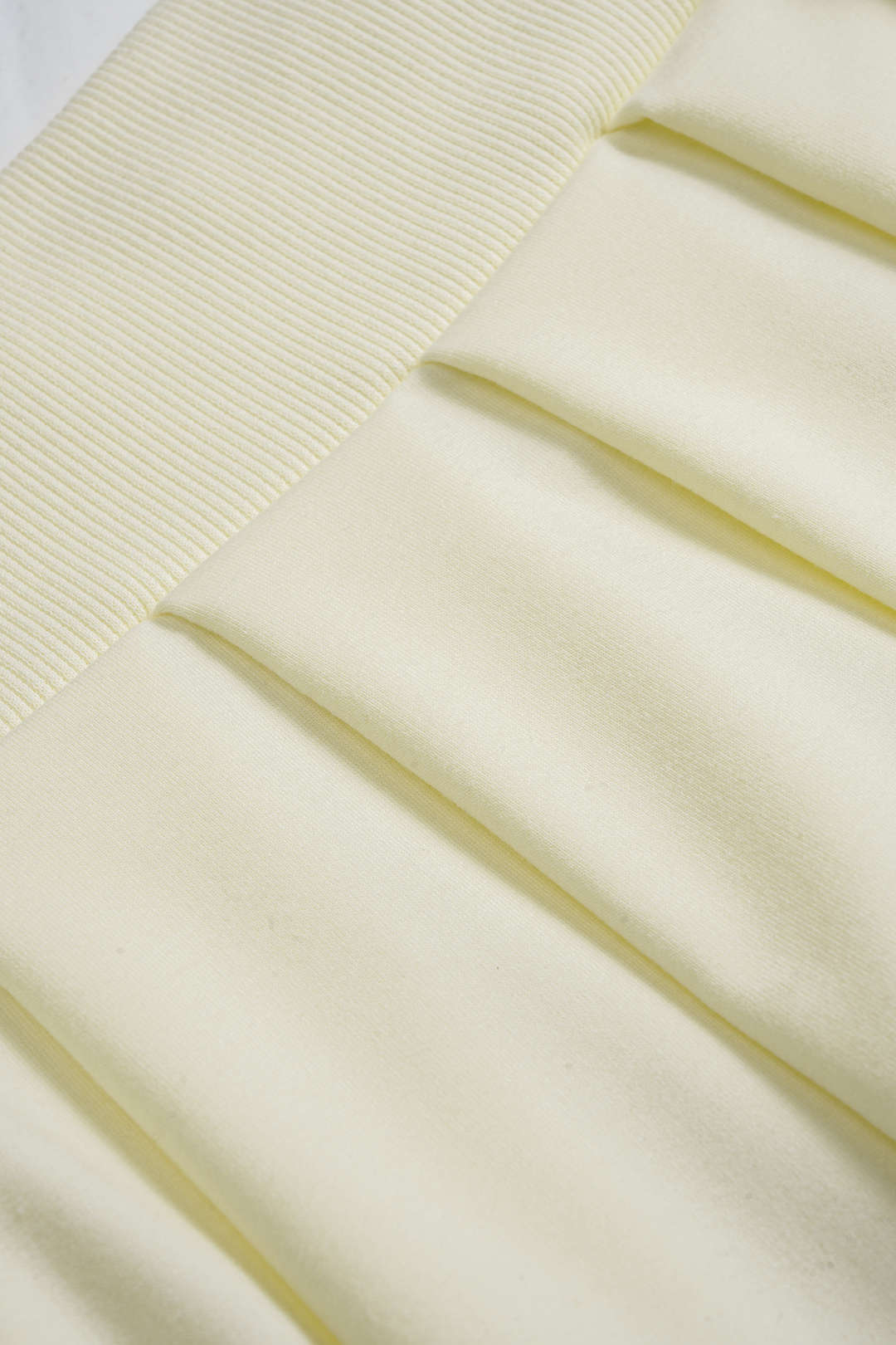 Solid Long-Sleeve Top And Pleated Skirt Set - Image 4