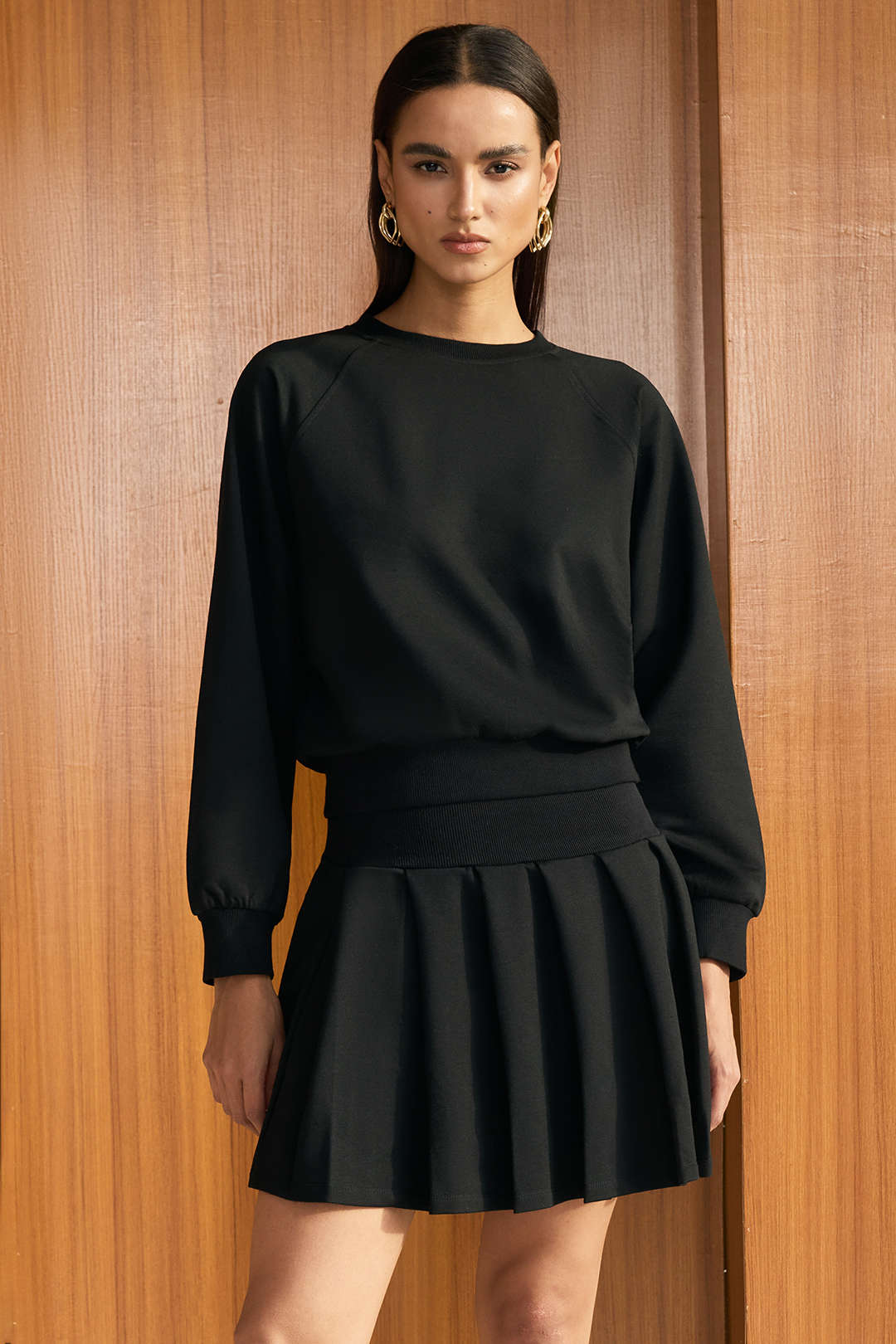 Solid Long-Sleeve Top And Pleated Skirt Set - Image 8