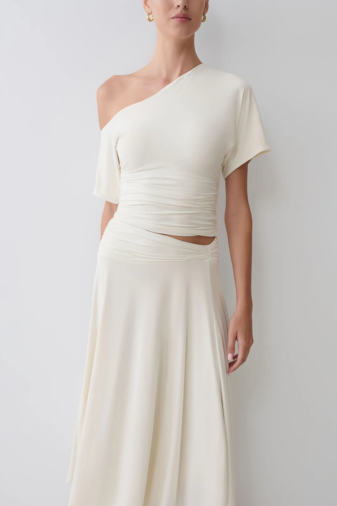 One Shoulder Short Sleeve Top And Asymmetrical Hem Ruched Skirt Set - Image 5