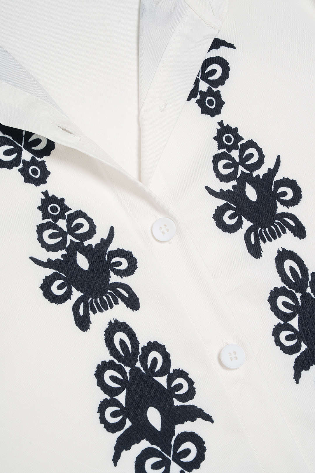 Contrast Print Button Short Sleeve Shirt And Belted Shorts Set - Image 4