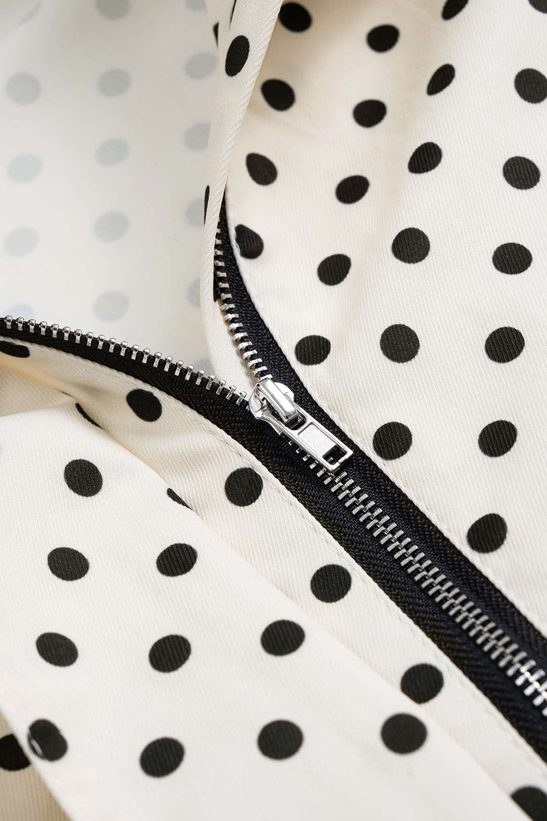 Polka Dots Print Zipper Long-Sleeve Top - Image 3