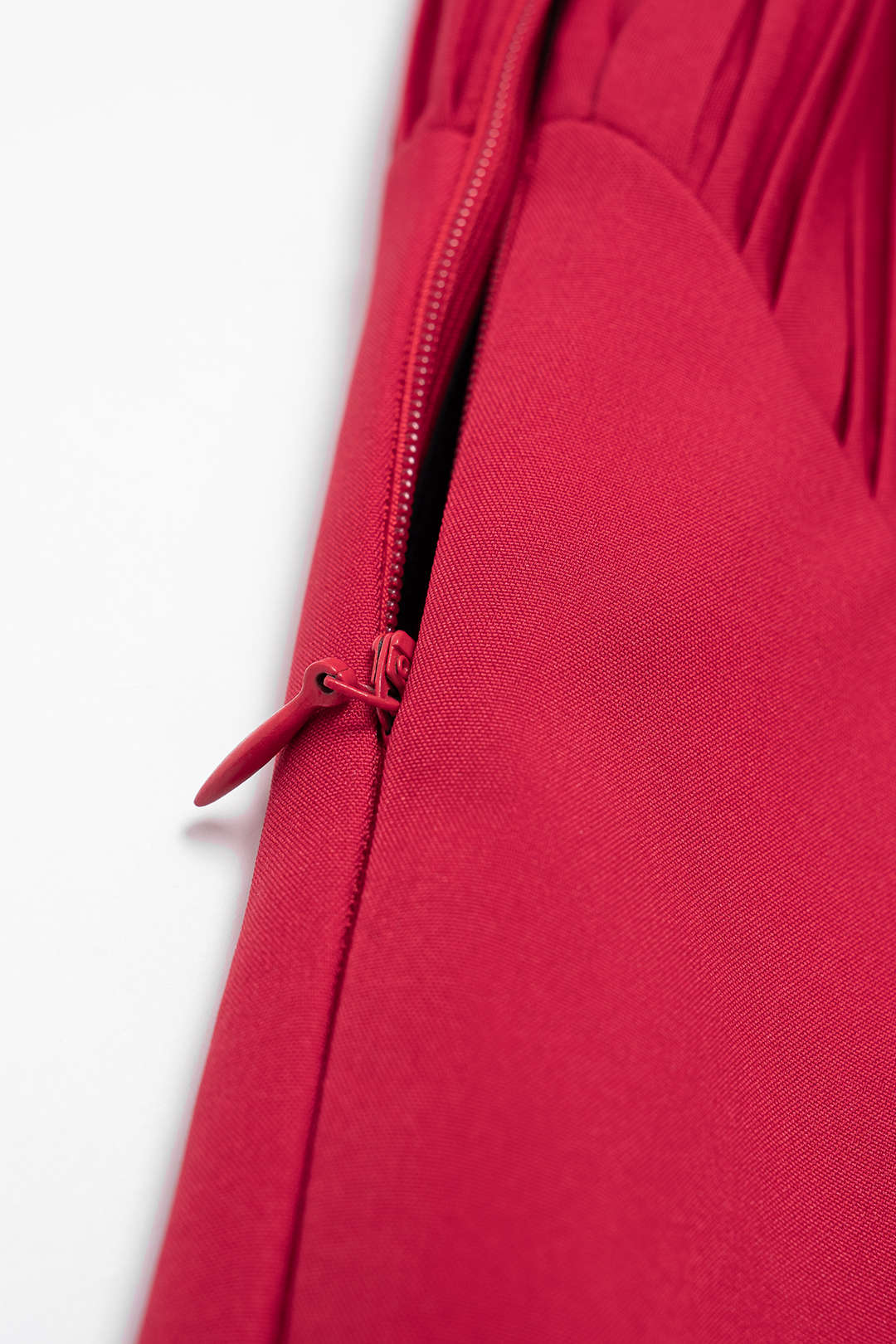 Ruched Asymmetrical Hem High Waist Skirt - Image 4