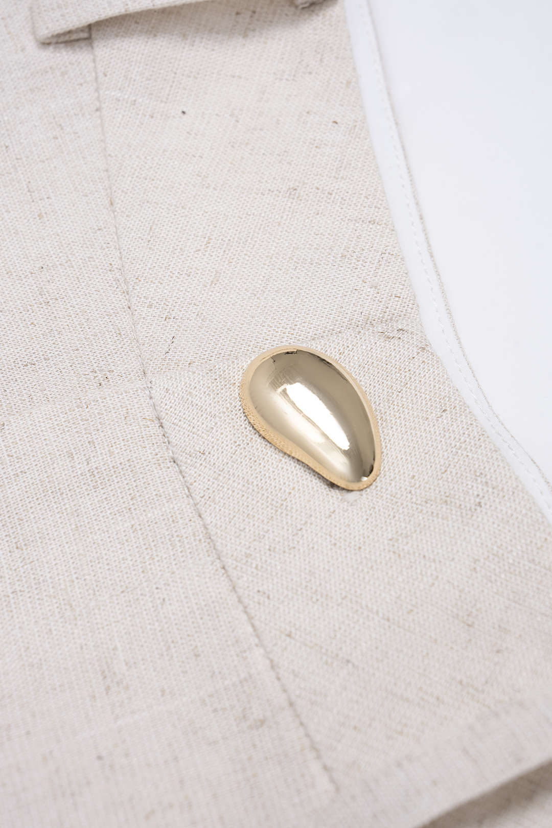 Linen High Waist Button Shorts - Image 3