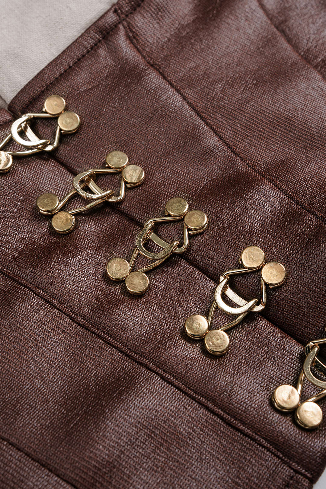 Linen Patchwork Metallic Buckle Long-Sleeve Shirt - Image 4