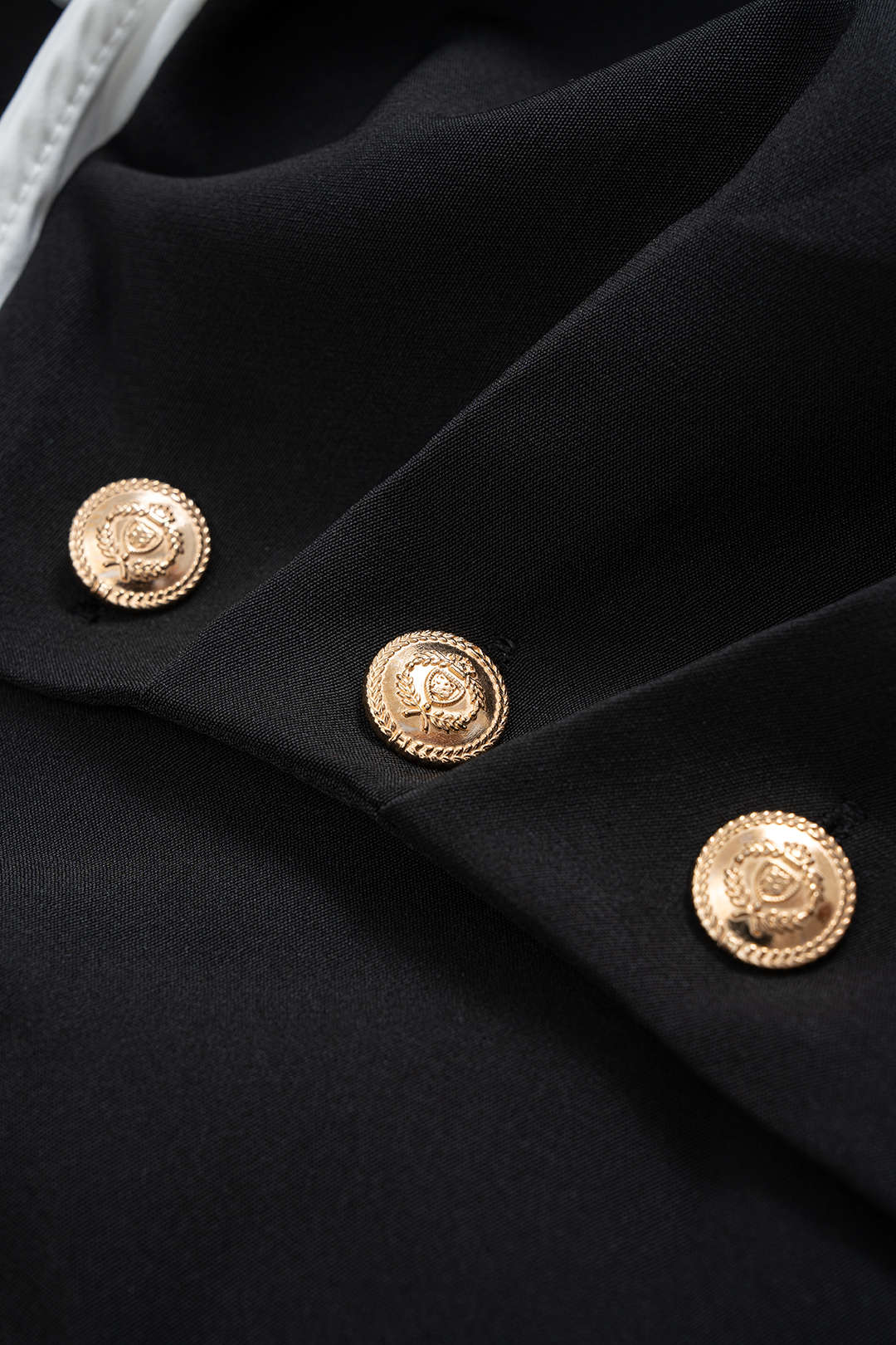 Metallic Decor Contrast Pleated V-Neck Long-Sleeve Shirt - Image 3