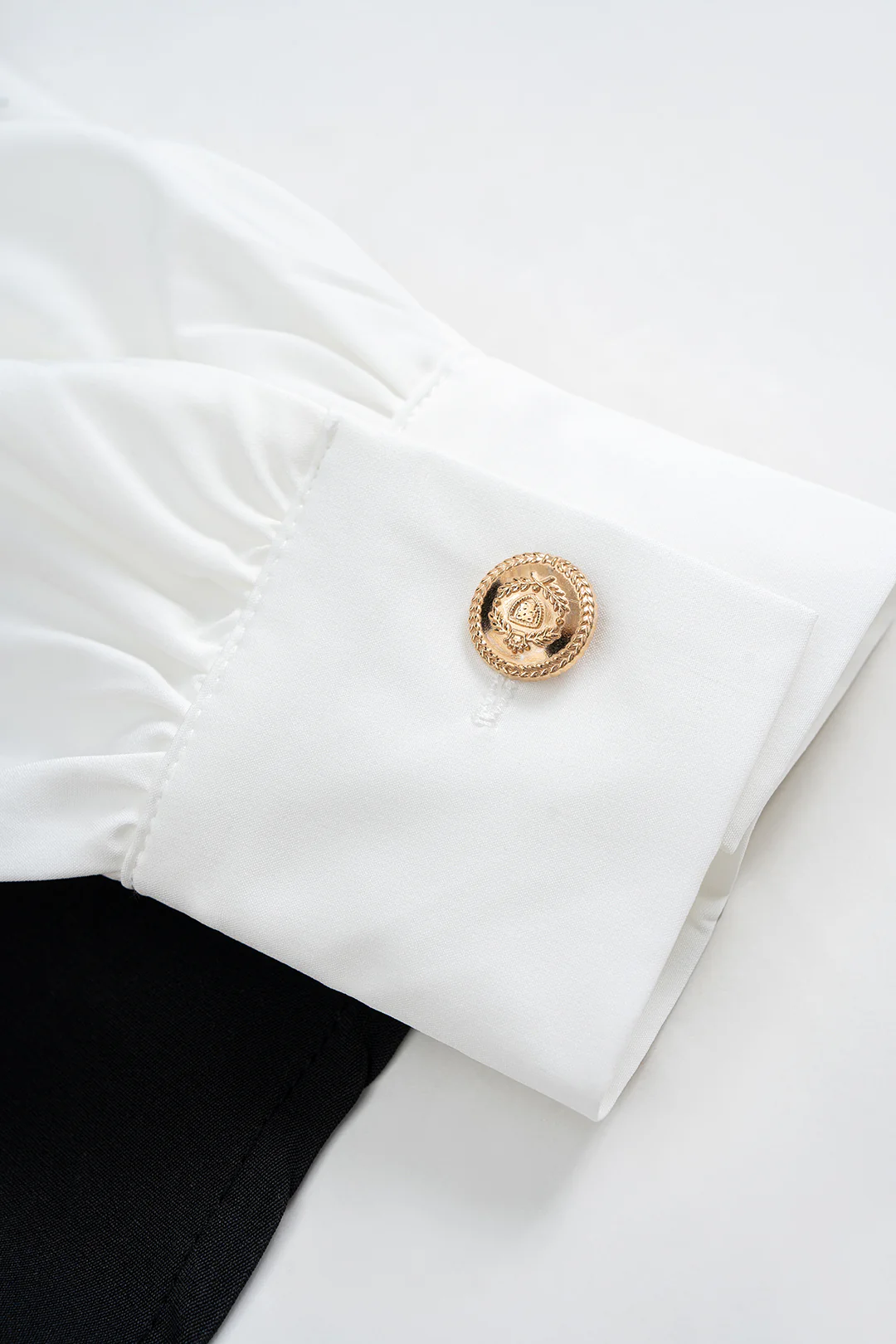 Metallic Decor Contrast Pleated V-Neck Long-Sleeve Shirt - Image 5
